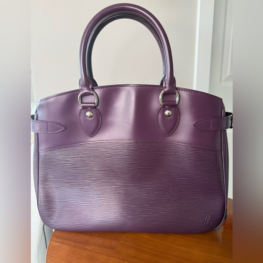 Louis Vuitton Epi Passy PM - Purple